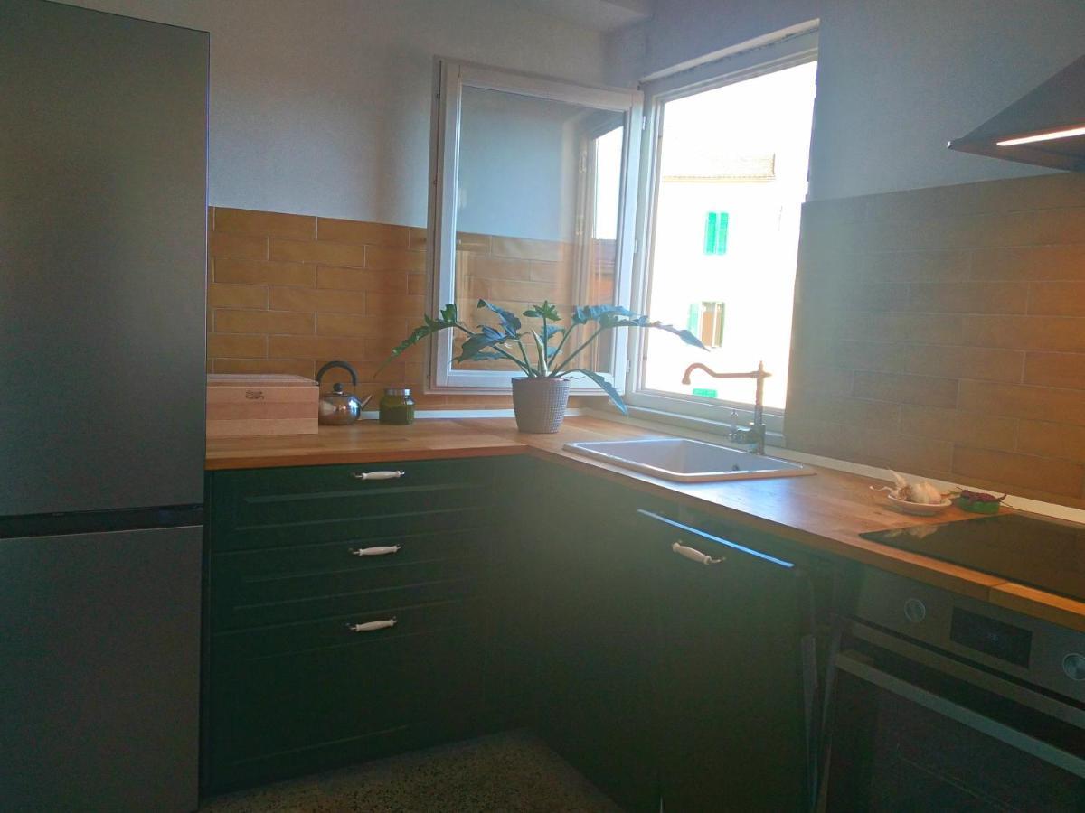 Lotte'S Guesthouse Livorno Ngoại thất bức ảnh